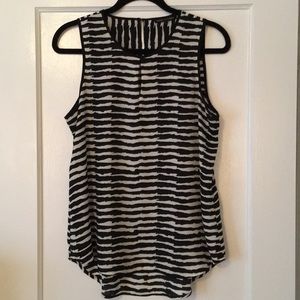 Violet and Claire sleeveless shell L